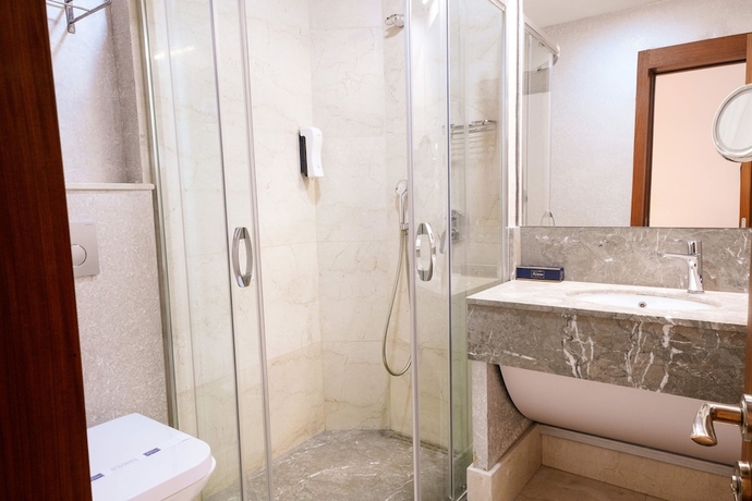 Imagen de la habitación del Hotel ARMİS HOTEL. Foto 16