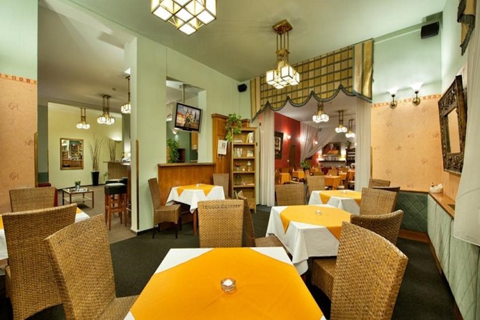 Imagen general del Hotel ARON. Foto 8