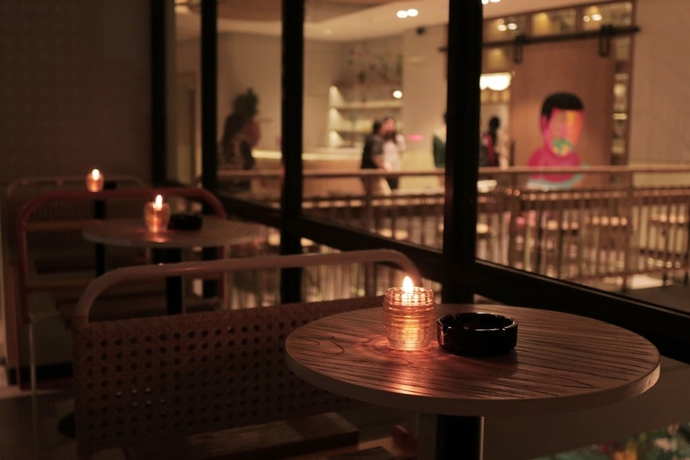 Imagen del bar/restaurante del Hotel ARTOTEL Yogyakarta. Foto 3