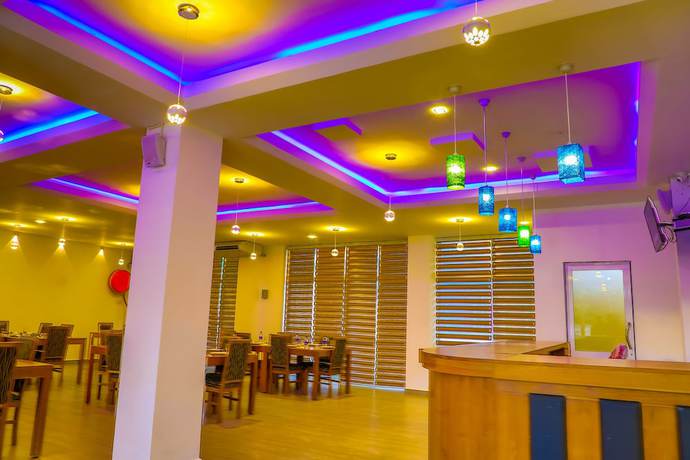 Imagen del bar/restaurante del Hotel ASR. Foto 5