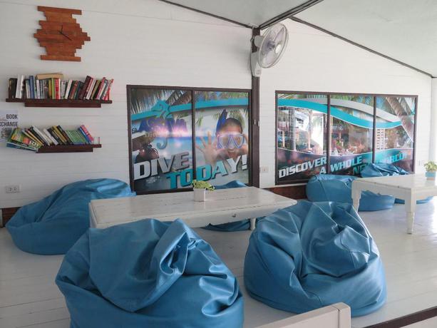 Imagen del bar/restaurante del Hotel ASSAVA DIVE RESORT. Foto 4