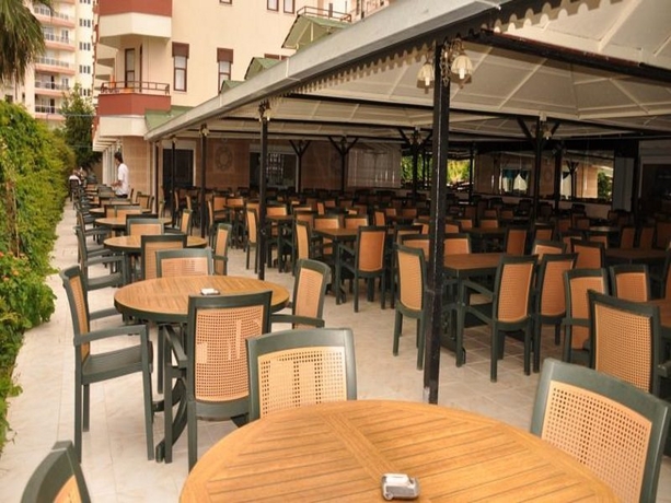 Imagen general del Hotel ASTOR BEACH. Foto 5