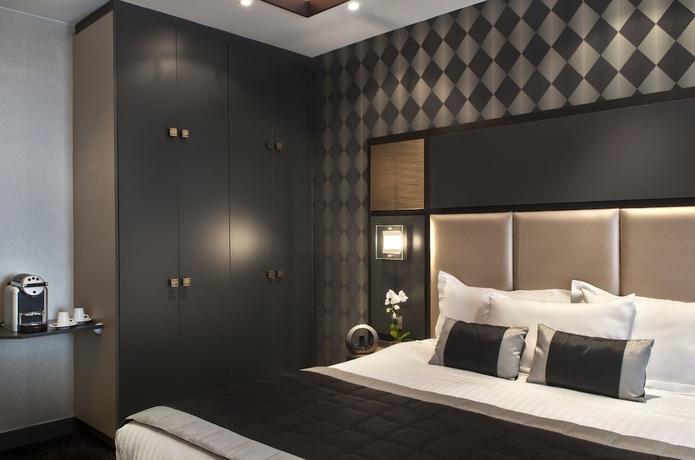 Imagen de la habitación del Hotel ATALA HOTEL CHAMPS ELYSEES. Foto 12