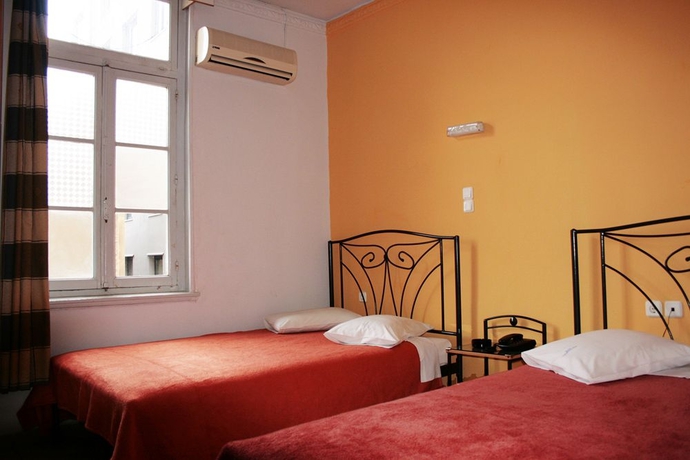 Imagen de la habitación del Hotel ATHINAIKON. Foto 2