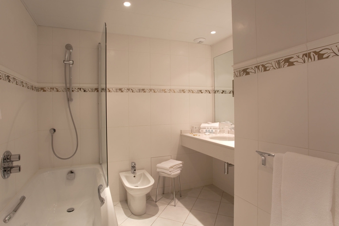 Imagen de la habitación del Hotel ATLANTIC, &Oacute;pera. Foto 11