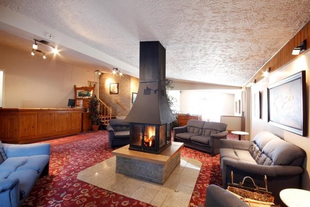 Imagen general del Hotel AUBERGE LA PIGNORONDE - STANDA. Foto 4