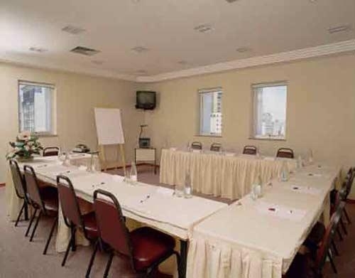 Imagen general del Hotel AUGUSTA PARK SUITE. Foto 11