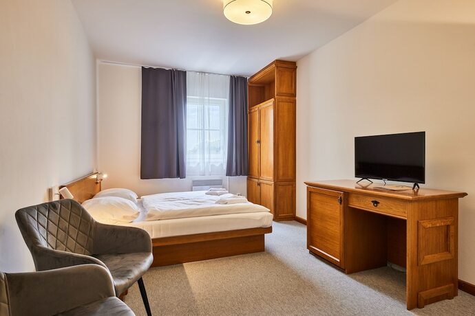 Imagen de la habitación del Hotel AURI. Foto 15