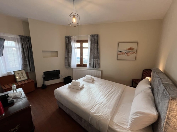 Imagen de la habitación del Hotel AURORA-INN. Foto 3