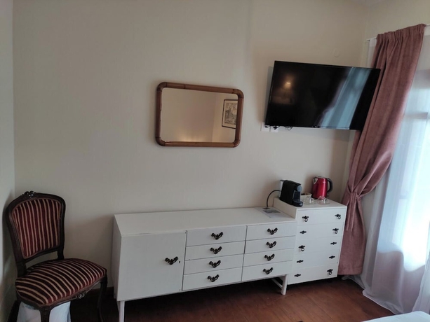 Imagen de la habitación del Hotel AURORA-INN. Foto 10