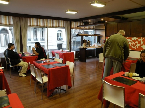 Imagen general del Hotel AUSTRAL, Montevideo. Foto 4