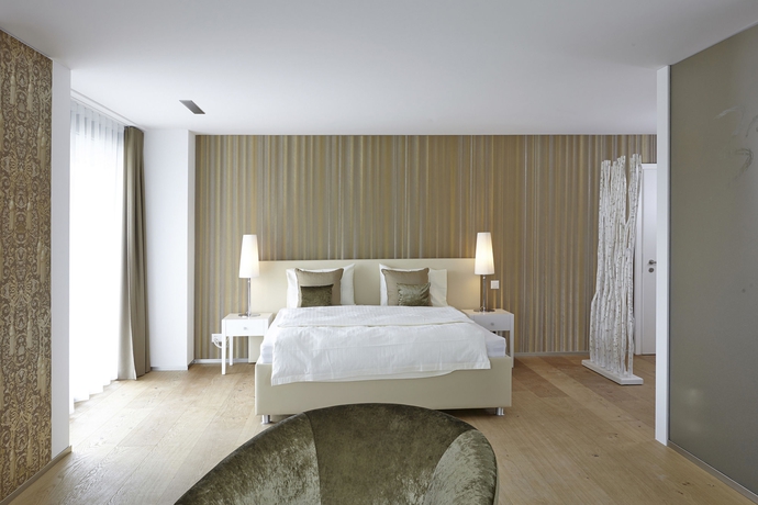 Imagen de la habitación del Hotel AVA. Foto 7