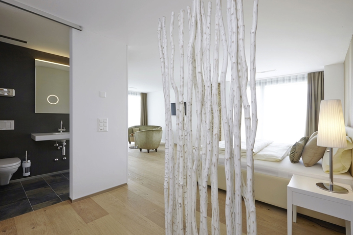 Imagen de la habitación del Hotel AVA. Foto 10