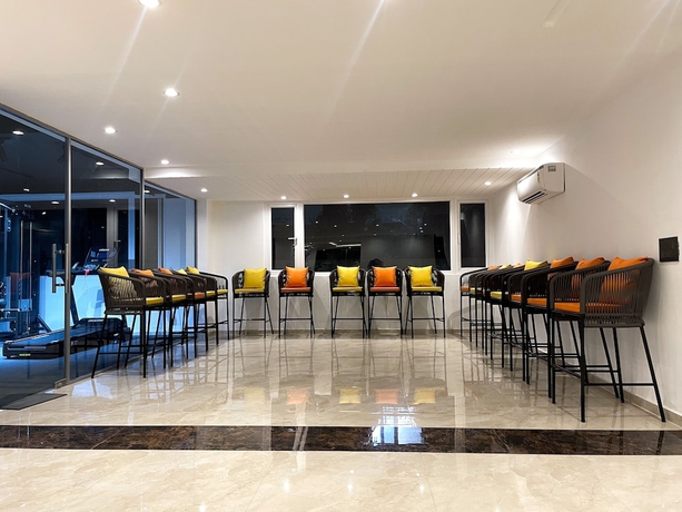 Imagen de los interiores del Hotel AVAs and Corporates Millennium City. Foto 12