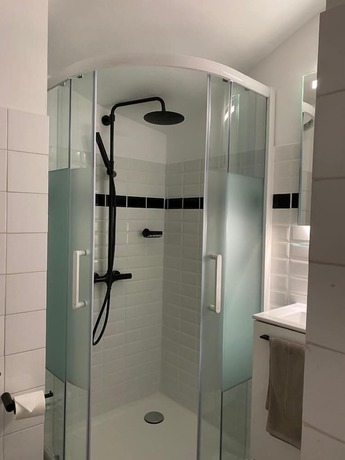 Imagen de la habitación del Hotel AVOCADO Hôtel Restaurant Bar. Foto 7