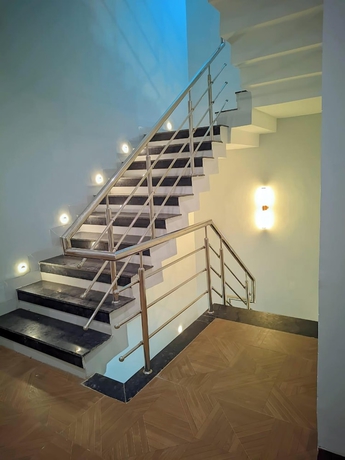 Imagen de los interiores del Hotel AVR. Foto 11
