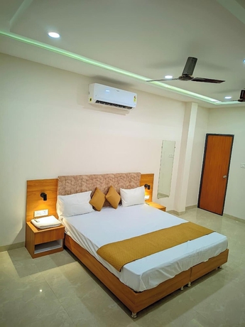 Imagen de la habitación del Hotel AVR. Foto 7