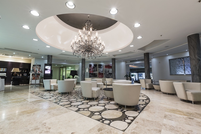 Imagen de los interiores del Hotel AX The Palace. Foto 10