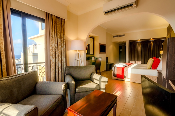 Imagen de los interiores del Hotel AX The Victoria. Foto 8