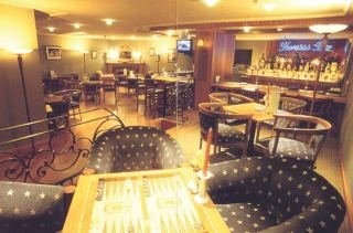 Imagen del bar/restaurante del Hotel AYGUN PLAZA. Foto 2