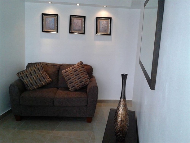 Imagen de los interiores del Hotel AZ Suites. Foto 14