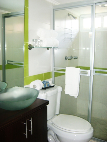Imagen de la habitación del Hotel AZ Suites. Foto 7