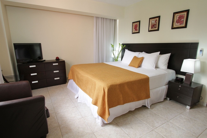 Imagen de la habitación del Hotel AZ Suites. Foto 8