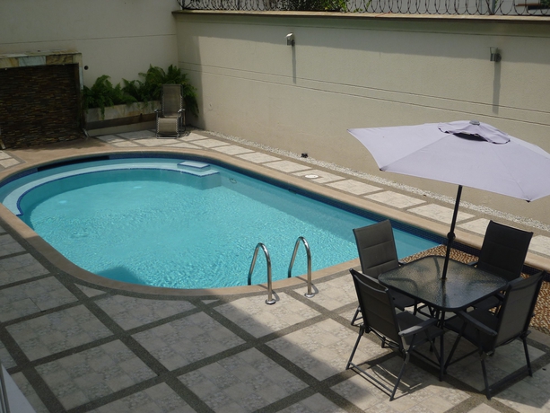 Imagen de los interiores del Hotel AZ Suites. Foto 15