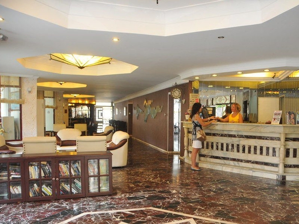 Imagen general del Hotel AZAK. Foto 1