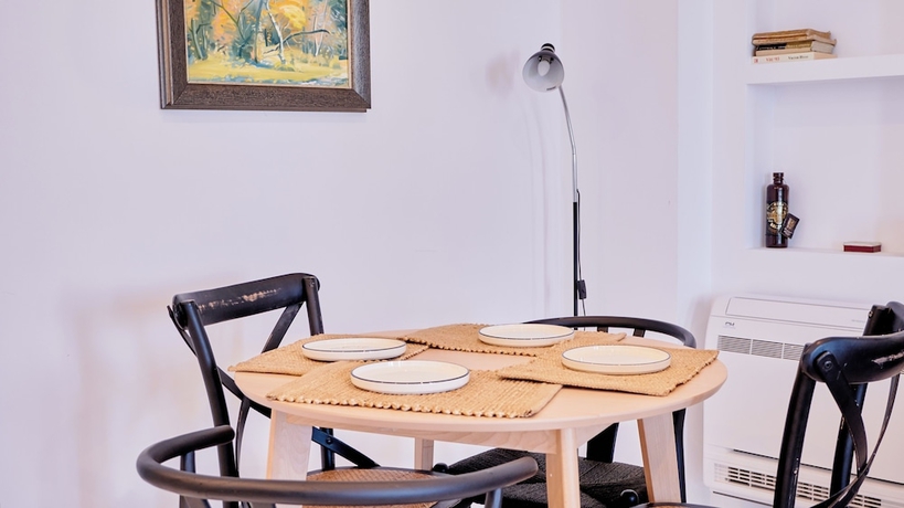 Imagen de la habitación del Hotel AZAR LUXURY SUITES. Foto 3