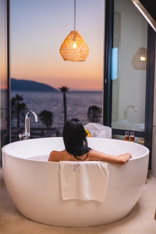 Imagen general del Hotel AZAR LUXURY SUITES. Foto 1
