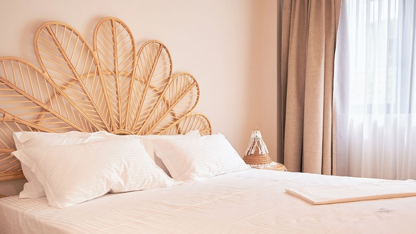 Imagen de la habitación del Hotel AZAR LUXURY SUITES. Foto 12