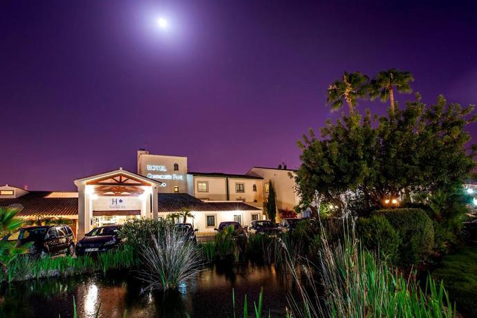 Imagen de los exteriores del Hotel AZZ Guadacorte Campo de Gibraltar. Foto 13