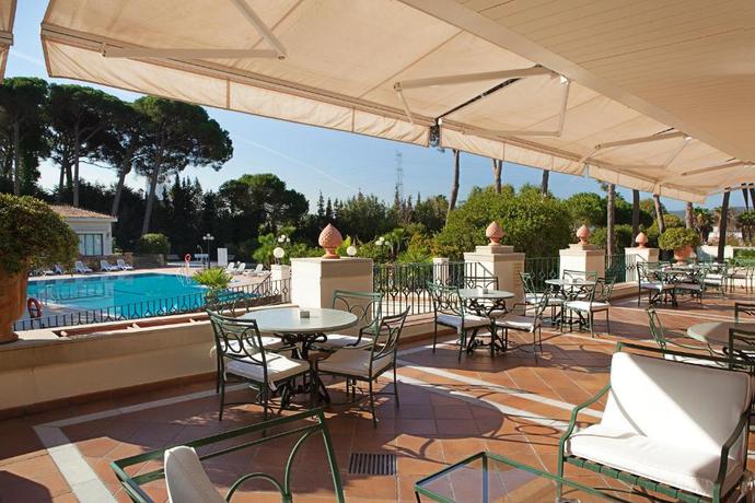 Imagen de los exteriores del Hotel AZZ Guadacorte Campo de Gibraltar. Foto 14