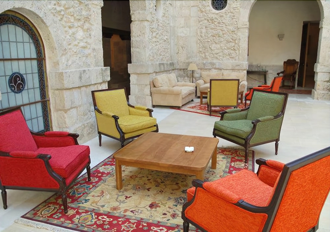 Imagen de los interiores del Hotel AZZ Peñafiel Las Claras Spa. Foto 13