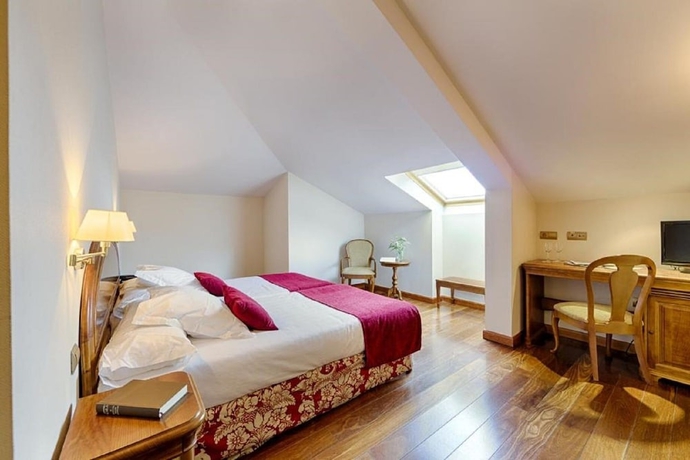 Imagen de la habitación del Hotel AZZ Peñafiel Las Claras Spa. Foto 12