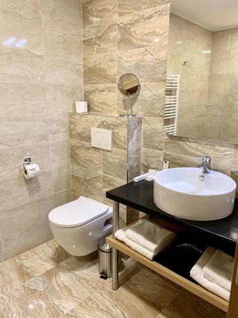 Imagen de la habitación del Hotel AZZA and Restaurant. Foto 11