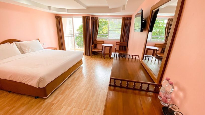 Imagen de la habitación del Hotel A.a. Pattaya Golden Beach. Foto 8