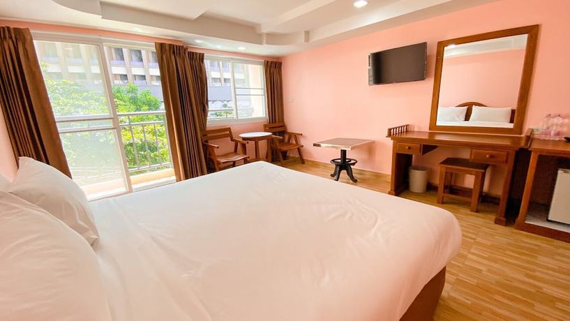 Imagen de la habitación del Hotel A.a. Pattaya Golden Beach. Foto 9