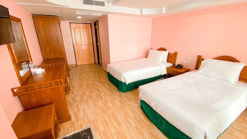 Imagen de la habitación del Hotel A.a. Pattaya Golden Beach. Foto 11