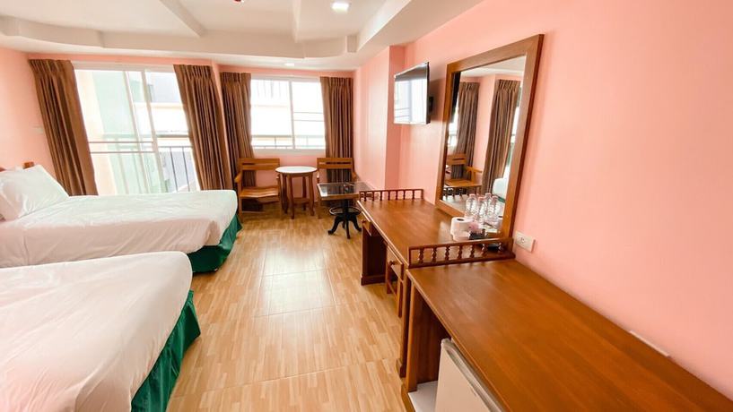 Imagen de la habitación del Hotel A.a. Pattaya Golden Beach. Foto 14