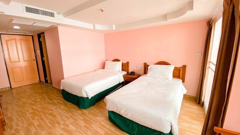 Imagen de la habitación del Hotel A.a. Pattaya Golden Beach. Foto 16