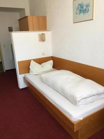 Imagen de la habitación del Hotel AaRa. Foto 7