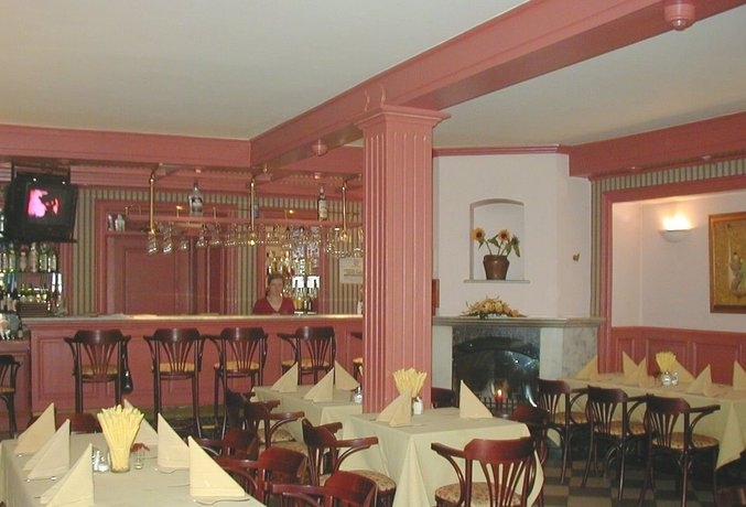 Imagen del bar/restaurante del Hotel Aaa Mano Liza. Foto 2