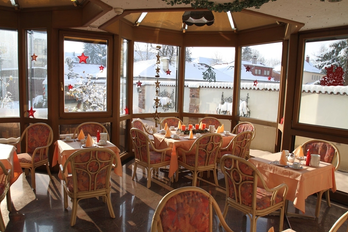 Imagen del bar/restaurante del Hotel Aaaa welt K&uuml;bler. Foto 4