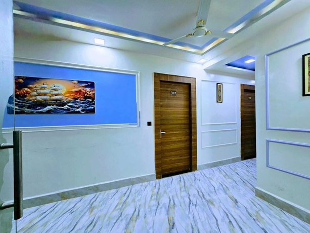 Imagen de los interiores del Hotel Aaarav Grand - Mathura Vrindavan. Foto 16