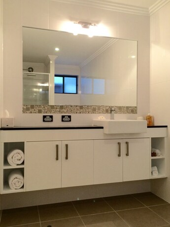 Imagen de la habitación del Hotel Aabi's At Byron. Foto 23