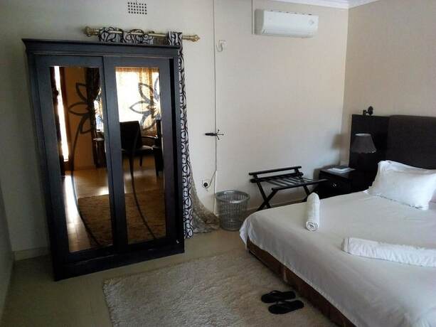 Imagen de la habitación del Hotel Aabiya Lodge. Foto 19