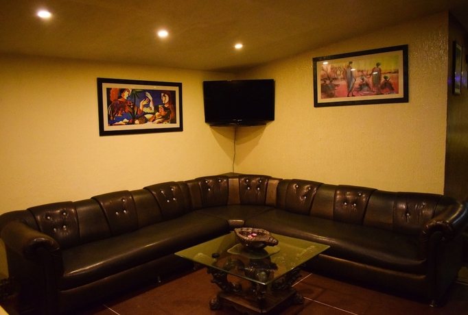 Imagen de los interiores del Hotel Aachman Regency. Foto 15