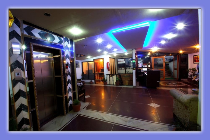 Imagen de los interiores del Hotel Aachman Regency. Foto 18